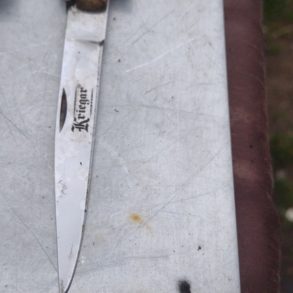 Red and Gold Men's Knife with Sheaths - Picture 2 of 5